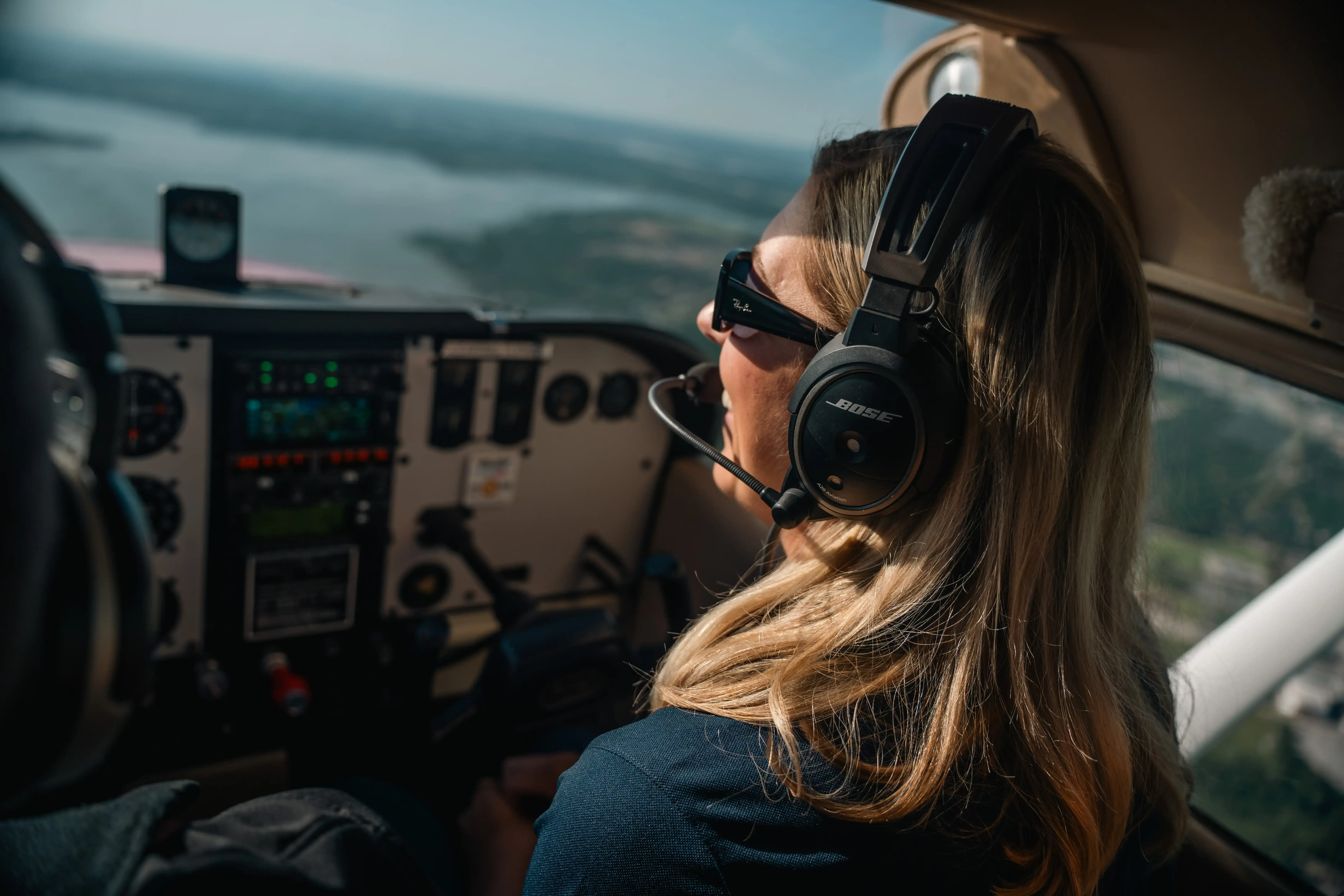 Student and instructor enjoying a discovery flight over Texas